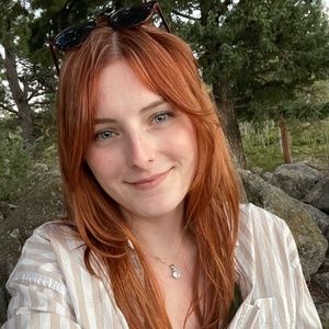 Meet your Posher, Claire
